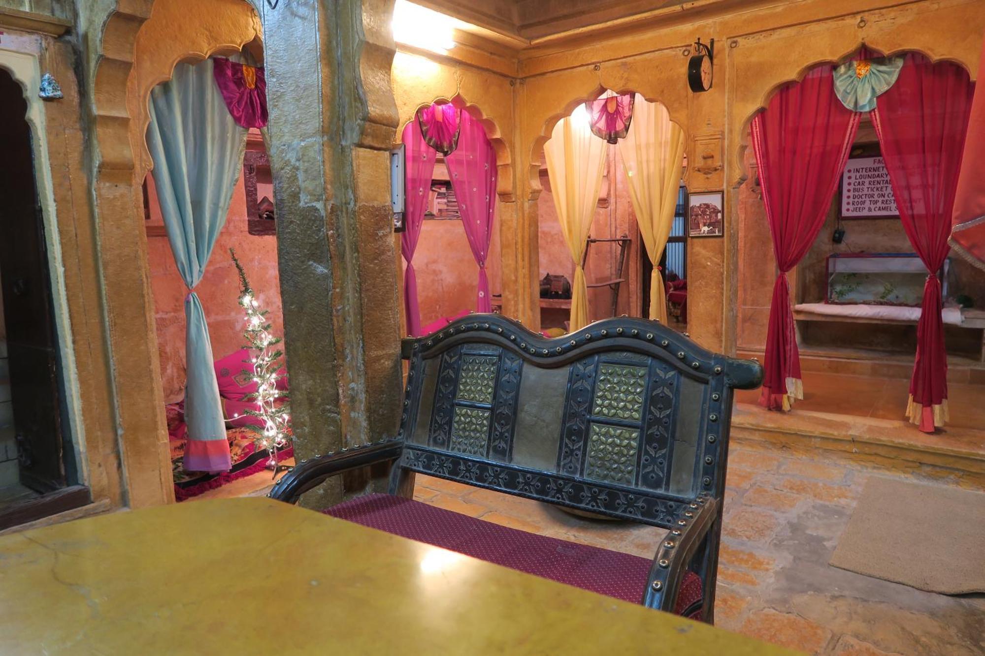 Desert Haveli Guest House Jaisalmer Buitenkant foto